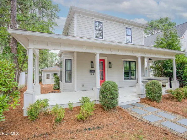 170 E Delaware Avenue, Southern Pines, NC 28387
