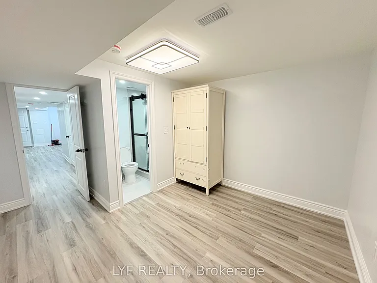 30 Lavron Ct #BASEMENT — Photo 8