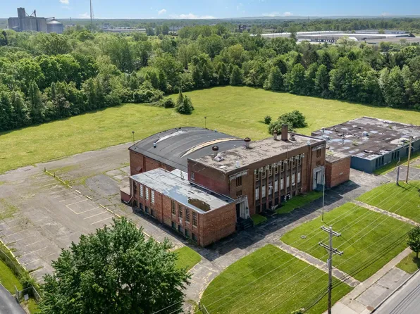 1712 Courtright Rd, Columbus, OH 43227