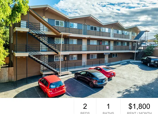 Holly Lane Apartments — Photo 12