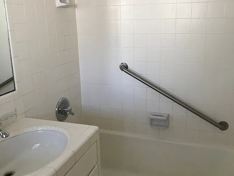 828 Sinex Ave #1 — Photo 3