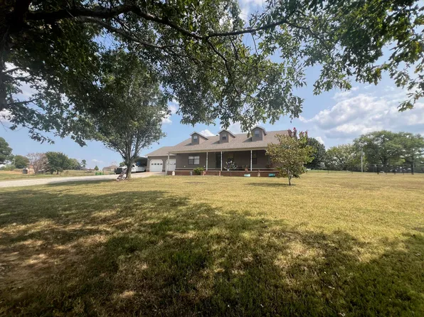 64 Bryan Dr, Paragould, AR 72450