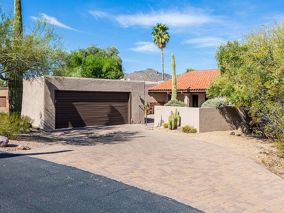 2nd image of 3006 N Ironwood Cir