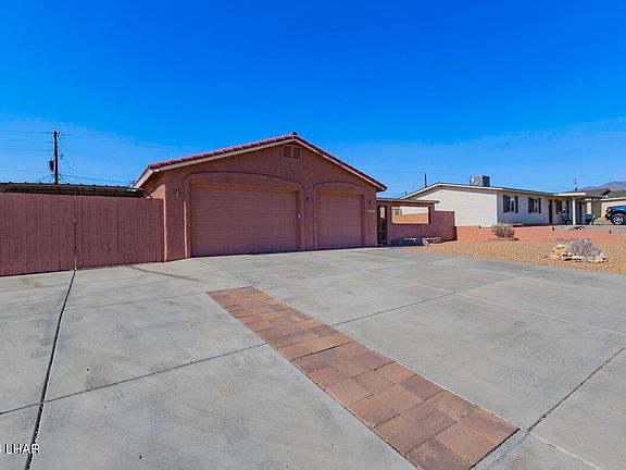 3rd image of 2525 Havasupai Blvd