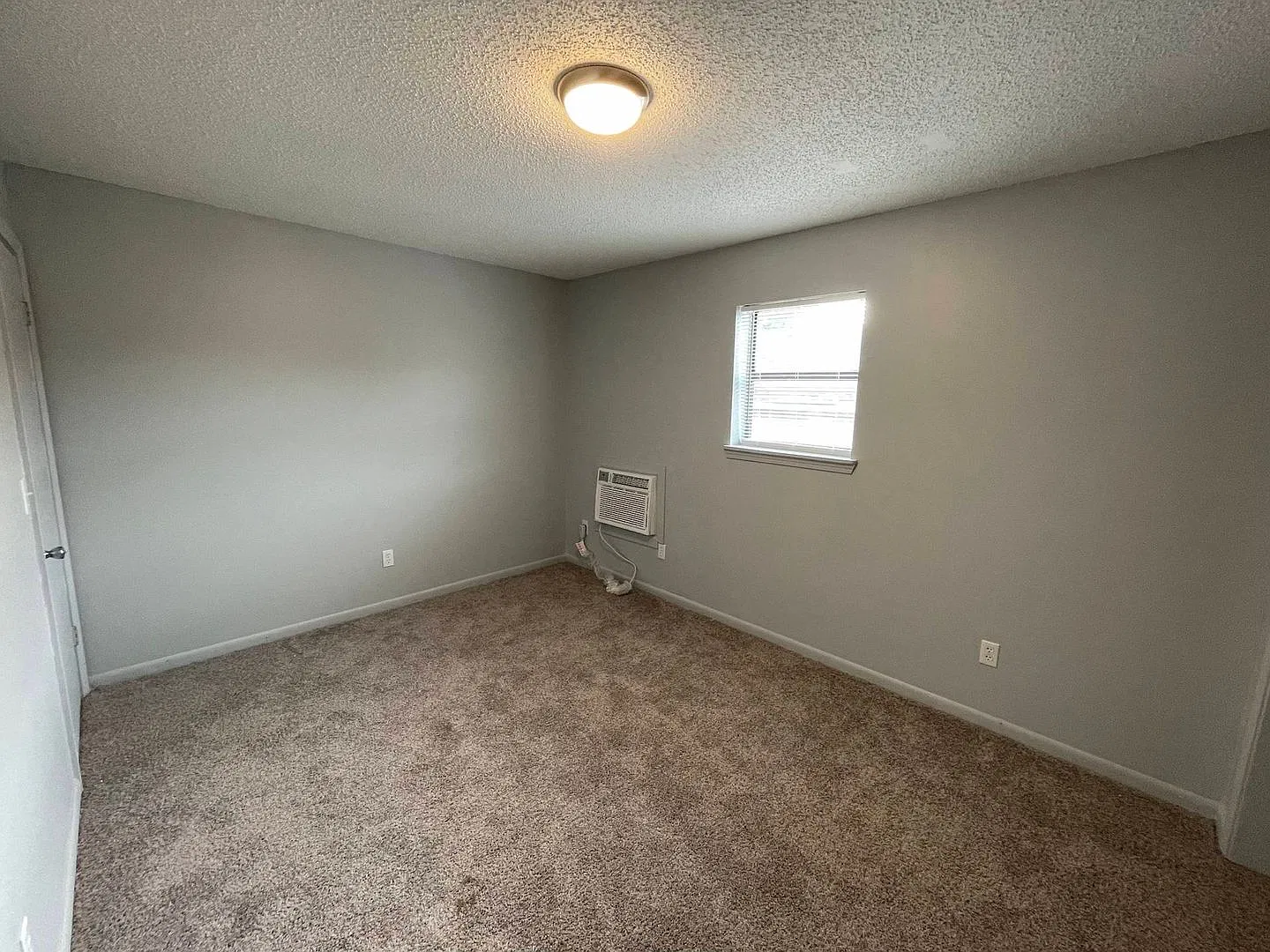 Fully renovated. New owner. Improved property. — Photo 4