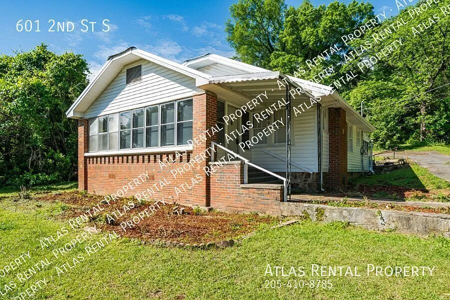3 Bedroom Oneonta Beauty! — Photo 2