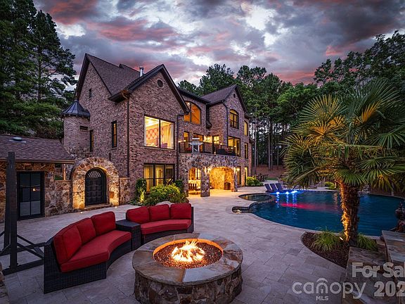 3rd image of 1220 Broadside Rd