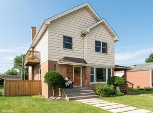 9011 Monroe Ave, Brookfield, IL 60513