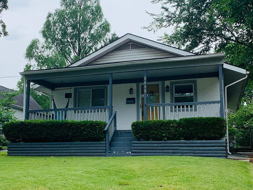 2419 Rockford Ave