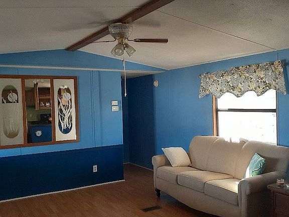 4th image of 62 Terrace Dr