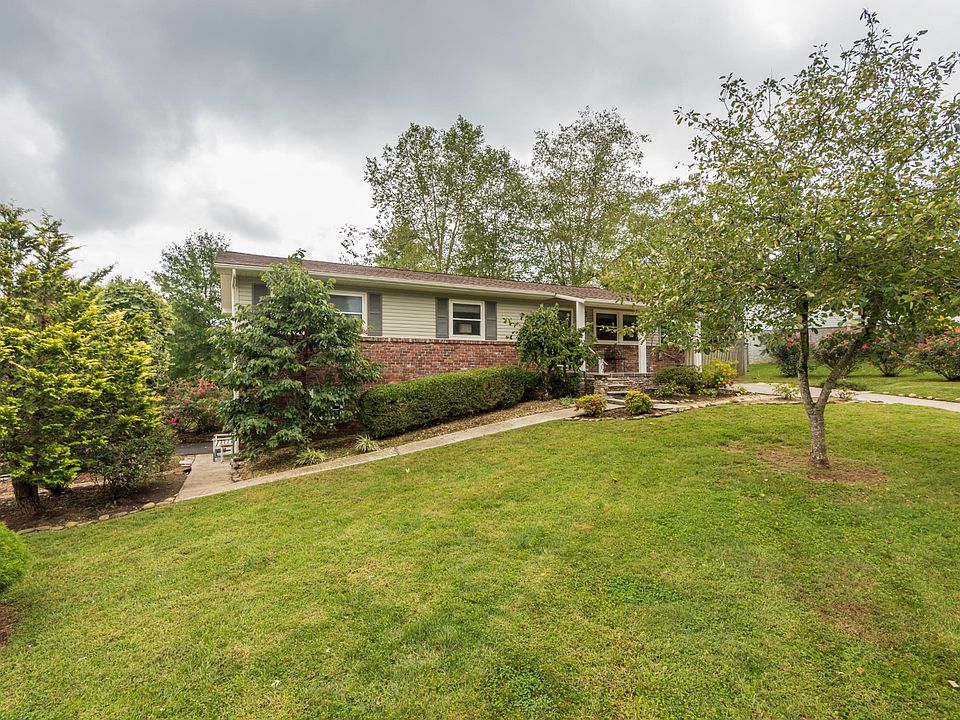 1st image of 9232 SW Guyot Dr