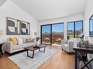 1087 Shadowridge Dr Unit 104, Vista, CA 92081