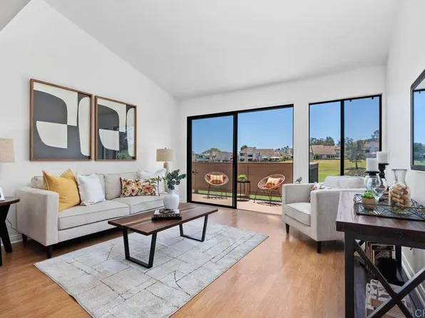 1087 Shadowridge Dr Unit 104, Vista, CA 92081