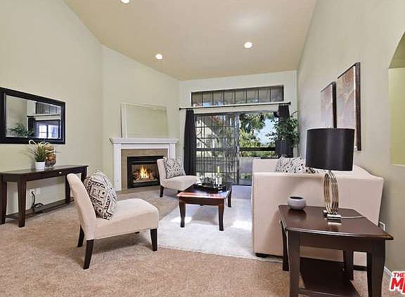 2nd image of 5534 Encino Ave APT 312