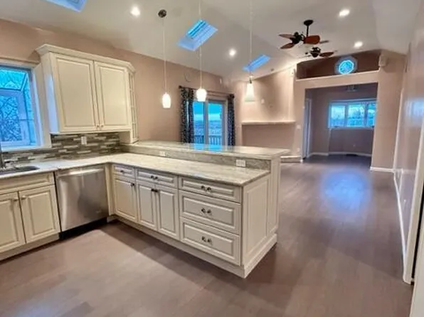 403 Cedar Ave, Leonardo, NJ 07737