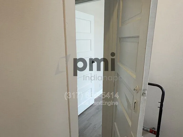 Indy Downtown Colonial Apartments — Photo 93
