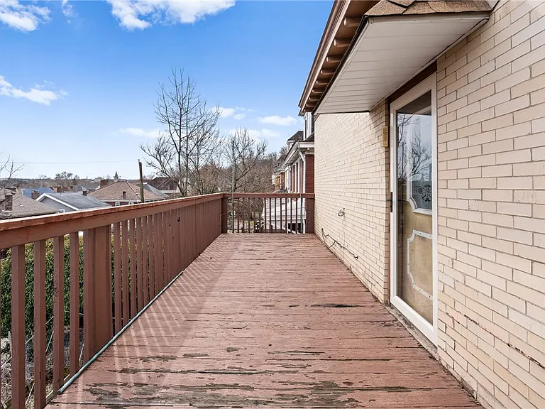 922 Jancey St — Photo 21