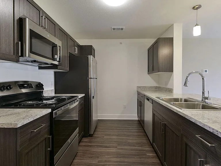 Chase Creek Apartment Homes — Photo 41