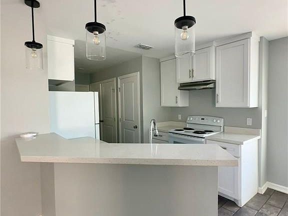 5th image of 2219 Northridge Dr #1