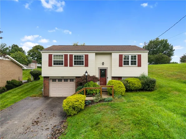 102 August Dr, Coraopolis, PA 15108