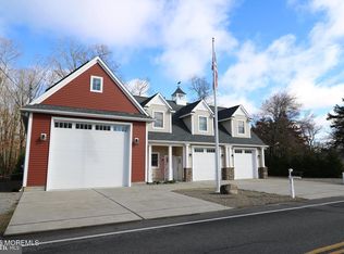 45 Main St, Waretown, NJ 08758