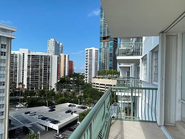 1408 Brickell Bay Dr #1009 — Photo 22