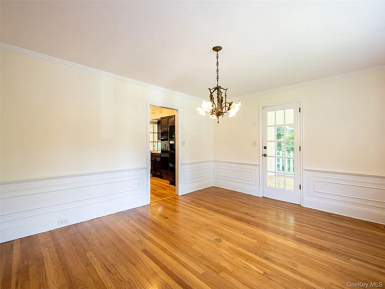 91 Pickwick Rd — Photo 13