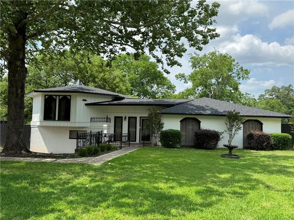 274 Vienna Bend Dr, Natchitoches, LA 71457