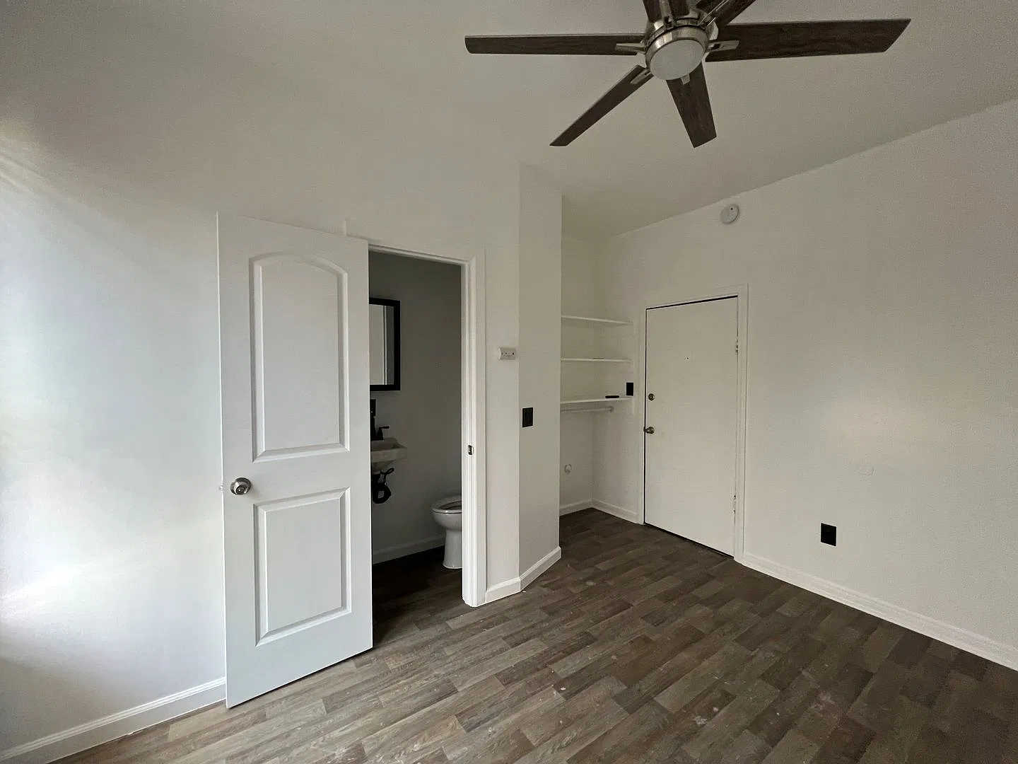 305 W. 14th St. — Photo 3