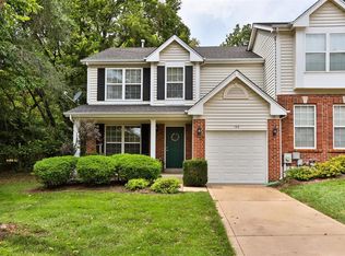 460 Summit Tree Ct, Fenton, MO 63026