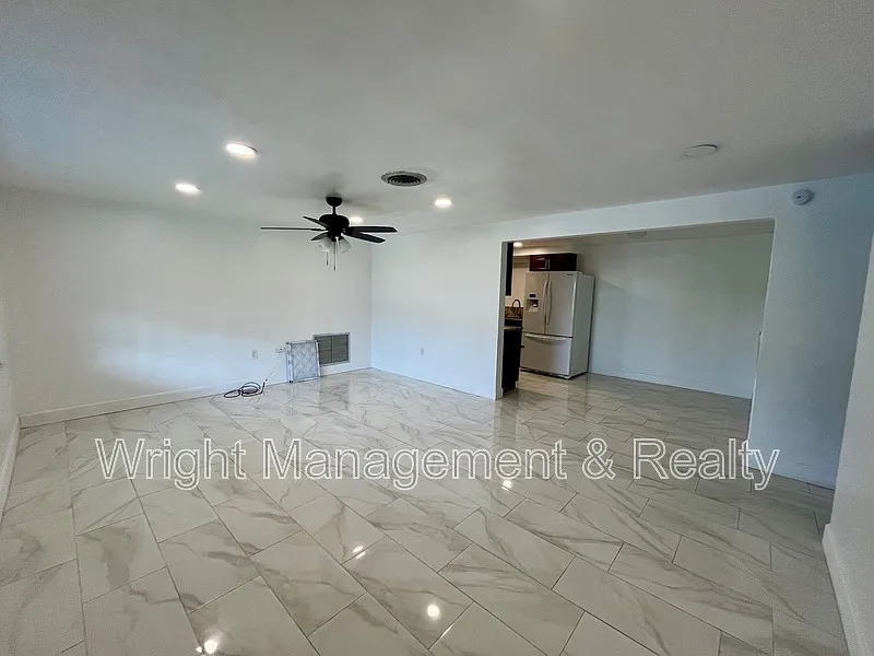 2 bed, 2.0 bath, 1248 sqft, $1,650 — Photo 4