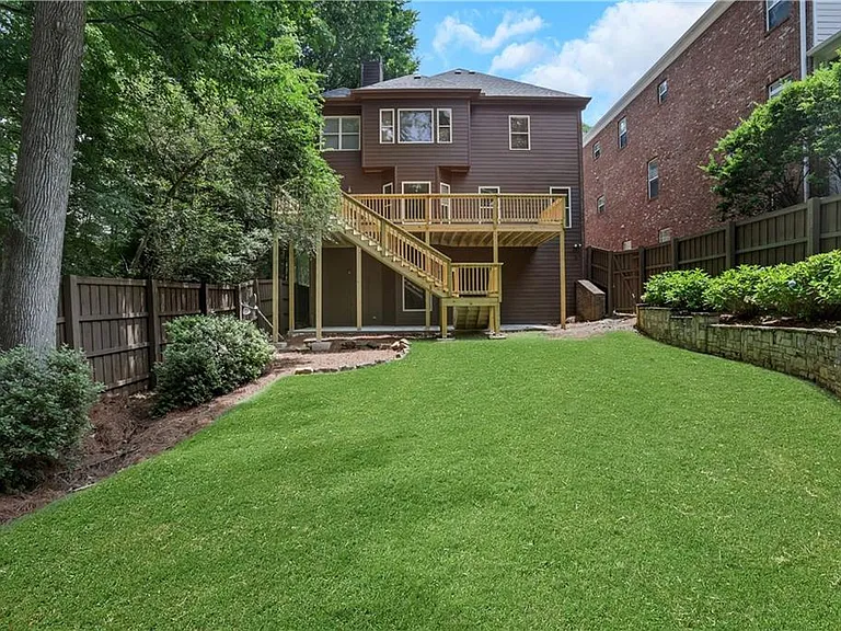 3228 Silver Lake Dr NE — Photo 57