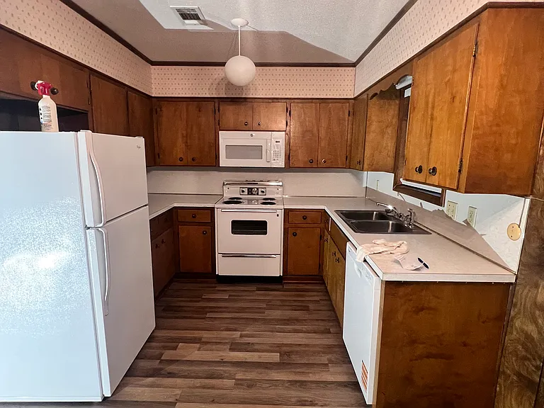 1470 Scott St — Photo 1