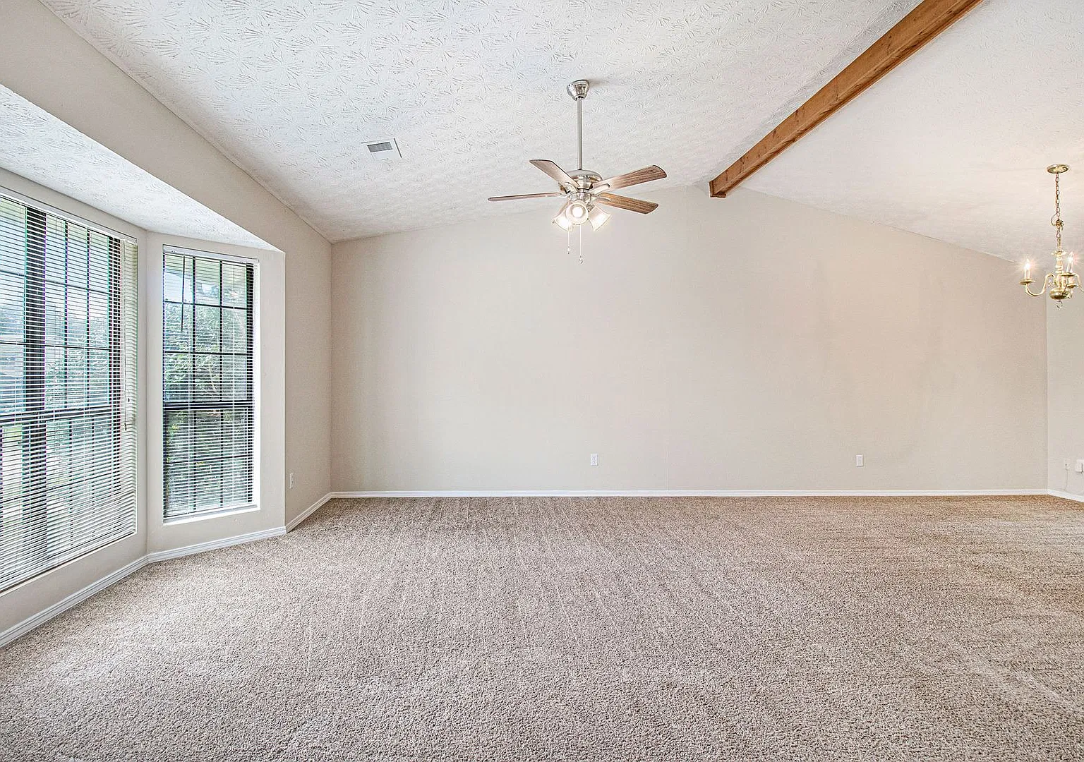4 Bedroom 3 Bath Home — Photo 2