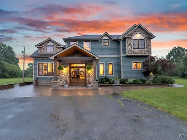 1159 Sturgeon Point Rd, Derby, NY 14047