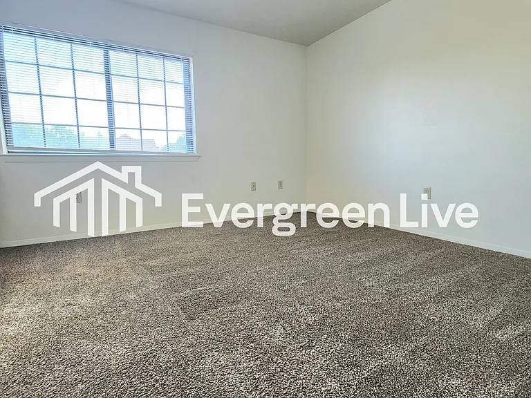 233 Raven Dr — Photo 18