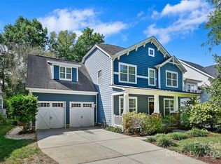 13334 Pierre Reverdy Dr, Davidson, NC 28036