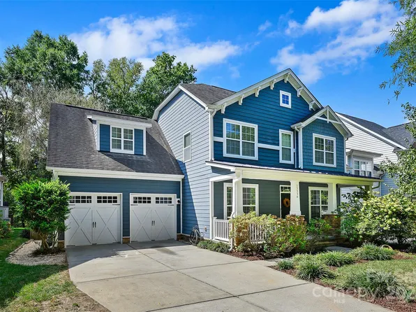 13334 Pierre Reverdy Dr, Davidson, NC 28036