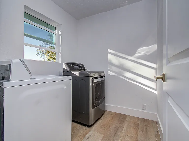 410 Randall St #11 — Photo 10