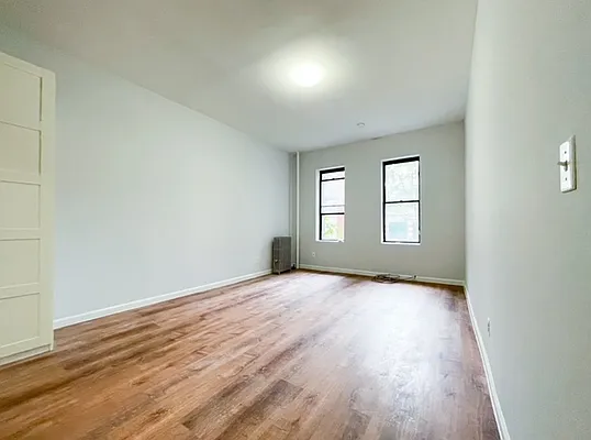 Rented by Kahen Properties | media 2