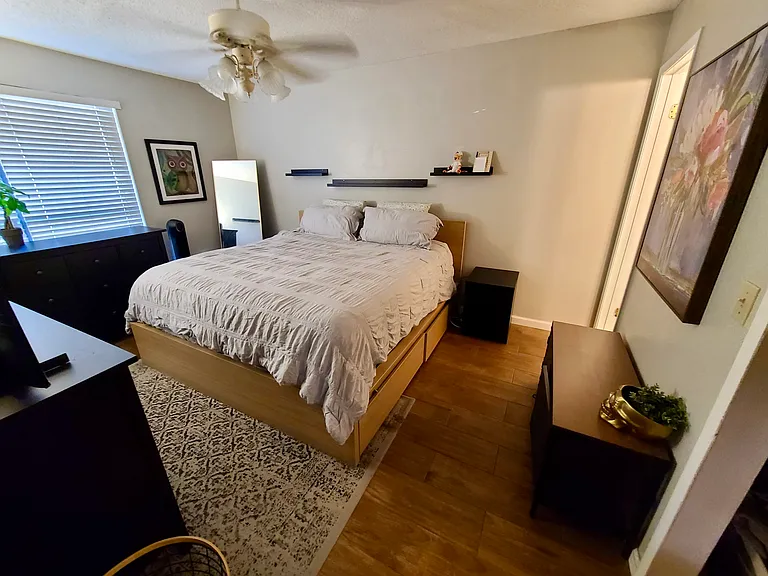 611 Casa Park Ct #D — Photo 8