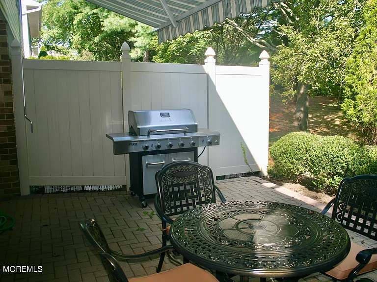 16 Apple Dr — Photo 26