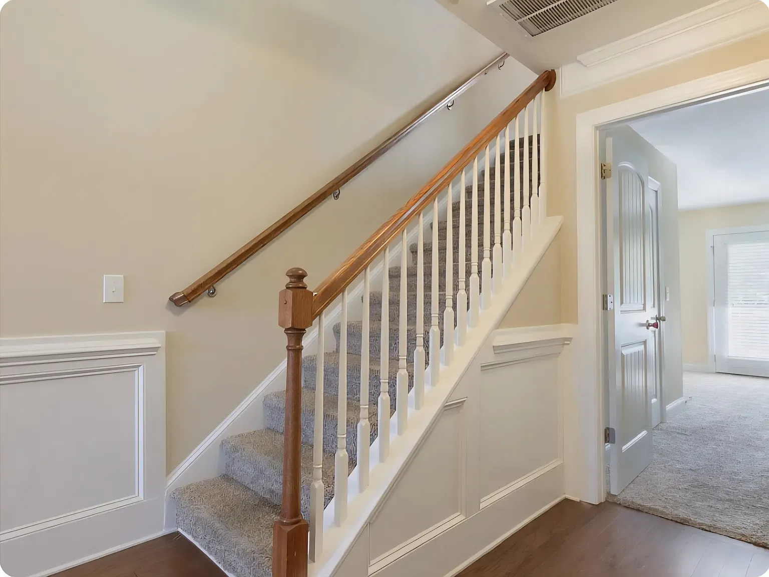 4 bed, 2199 sqft, $2,250 — Photo 3