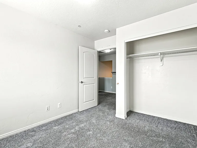 152 S 930th St E — Photo 21