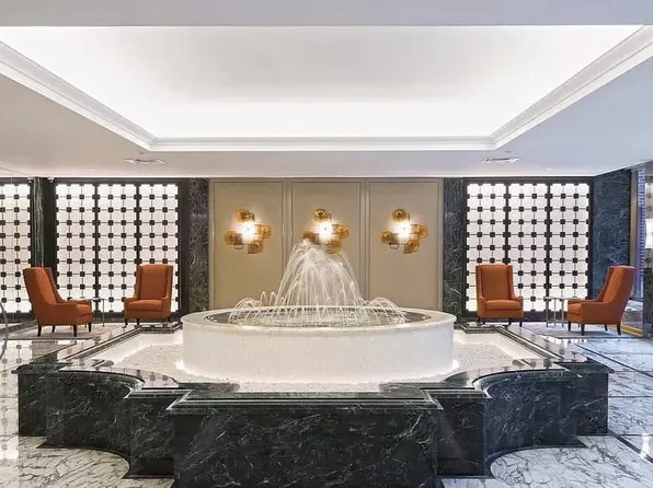 360 East 72nd Street image 17 of 22