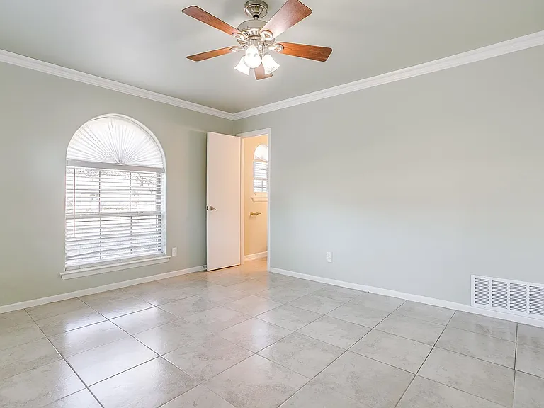 1812 Winchester Way — Photo 9