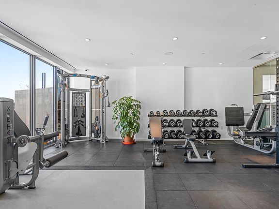 3rd image of 545 Vanderbilt Ave APT 12F