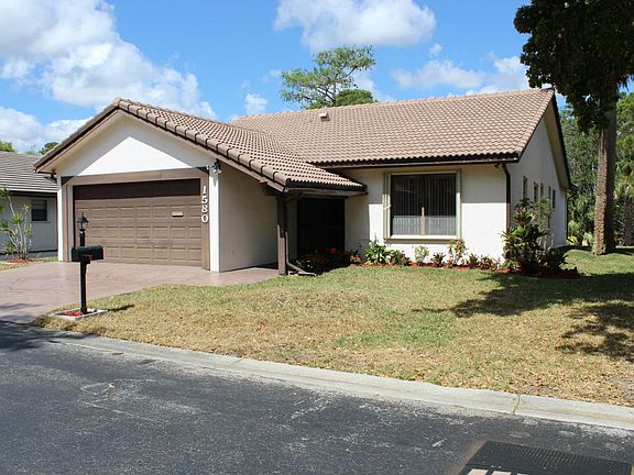 2nd image of 1580 Riverwood Ln
