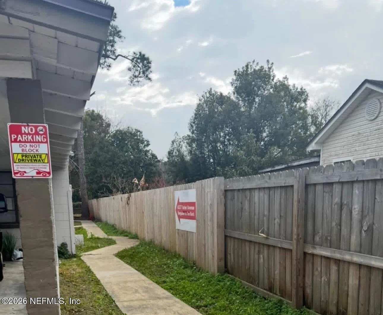 3 bed, 1.0 bath, 1400 sqft, $1,850 — Photo 3