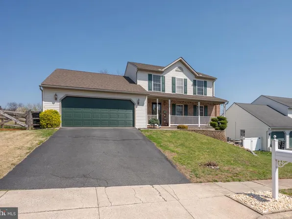 216 Crystal Cir, Birdsboro, PA 19508